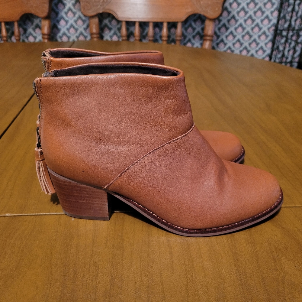 Toms leather booties
